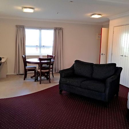 Touchwood Motor Lodge Pukekohe Luaran gambar