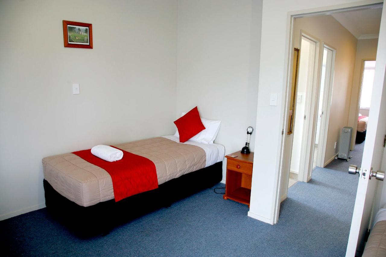Touchwood Motor Lodge Pukekohe Luaran gambar